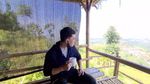 Gaya Santai Sahrul Gunawan Saat Jajan Lotek hingga Panen Jeruk