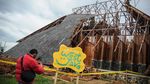 Geo Theater Rancakalong Ambruk Diterpa Angin Kencang