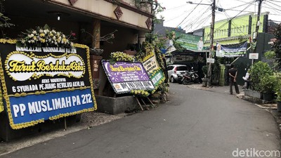 Habib Rizieq Jadi Tersangka, Begini Suasana di Petamburan III