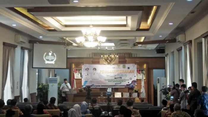 Komisi Informasi Pusat (KIP) mengapresiasi Pemprov Banten yang mendapat predikat informatif dari hasil monitoring dan evaluasi keterbukaan informasi publik 2020.