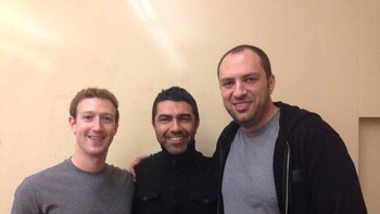Ini adalah foto Zuckerberg dengan salah satu pendiri WhatsApp, Jan Koum, yang berada di posisi paling kanan. Facebook membeli WhatsApp senilai USD 19 miliar pada tahun 2014. Foto: istimewa