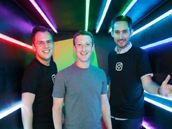 Momen Brilian Mark Zuckerberg Caplok WhatsApp dan Instagram