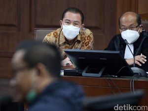 Pinangki Disebut Djoko Tjandra Sempat Berkelakar Minta USD 100 Juta