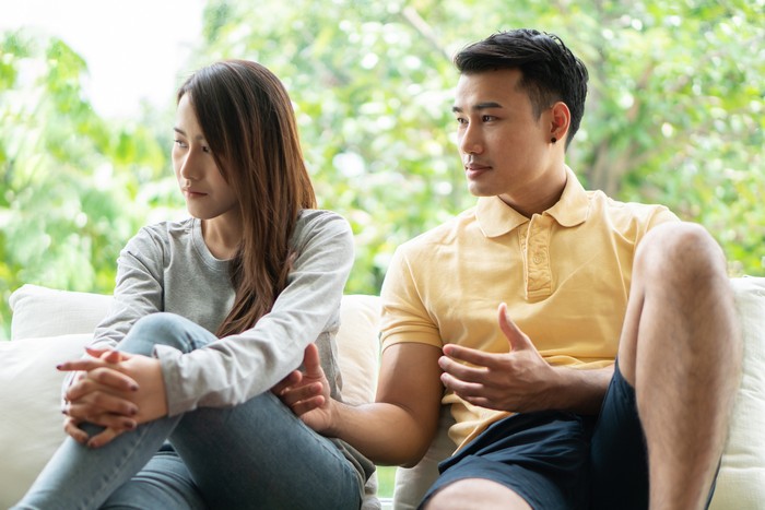 Pelit! Pria Ini Minta Ganti Uang ke Pacarnya yang Ambil Makanannya