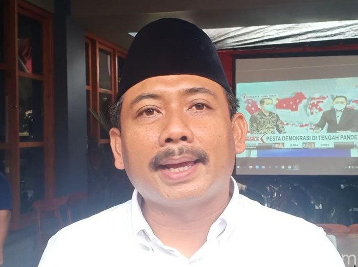 Paslon Ony Anwar-Dwi Riyanto Jatmiko (OK) unggul dalam hitung cepat sementara Pilkada Ngawi. Ia berjanji akan memperbaiki jalan rusak arah gerbang Tol Madiun.