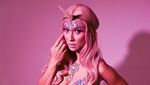 Uli Auliani Pose Seksi Jadi Unicorn