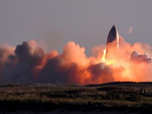 Detik-detik Roket Starship SpaceX Meledak