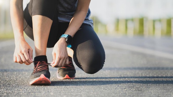 Running shoes atau sepatu lari Running shoes atau sepatu lari