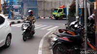 Sementara itu, terkait dengan operasional Fly Over Jalan Laswi-Pejuang Pelajar di Kota Bandung, Dinas Bina Marga dan Penataan Ruang (DBMPR) Provinsi Jawa Barat memastikan fly over tersebut siap beroperasi sebelum Tahun Baru 2021.