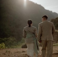 Yura Yunita juga mengatakan bahwa awalnya hubungannya dengan Donne hanya sebatas sahabat. Kini setelah dirinya membagikan kabar bahagia tersebut, unggahannya itu pun dibanjiri dengan ucapan selamat dan doa dari para netizen. Foto: Instagram/donne_maula