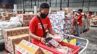Sabar ya gaes, barang orderanmu pasti sampai kok.