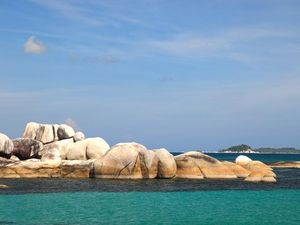 Celebrity on Vacation: Keliling Pulau-pulau di Belitung