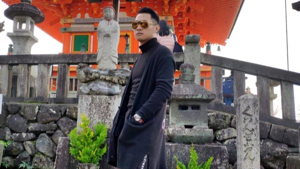 7 Gaya Aditya Halindra, Calon Bupati Muda Tuban yang Menang Quick Count