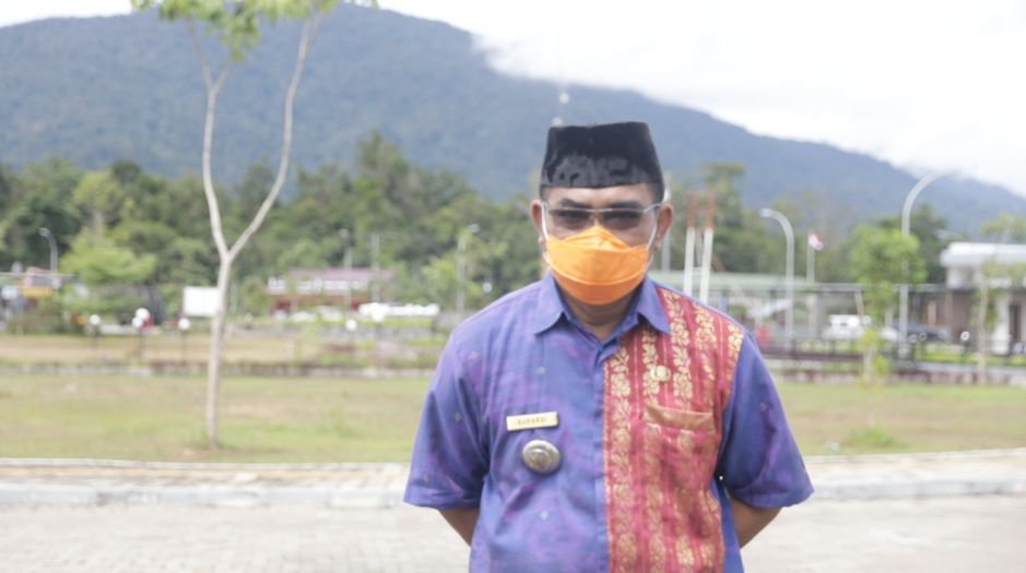 Camat Sajingan Besar, Supardi