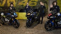 Selain kelas MotoGP, ada juga dua pebalap Moto2 team ini yang dipercayakan pada Marco Bezzecchi dan Cellestino Vietti Ramus. Foto: Instagram: @skyracingteamvr46