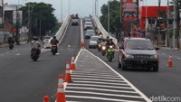 Rizal mengimbau, kepada para pengguna jalan agar mengikuti imbauan petugas di lapangan dan mematuhi rambu-rambu lalu lintas.