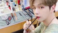 Kang Daniel, penyanyi asal Korea Selatan yang merupakan mantan personil boyband Wanna One ini selalu mencuri perhatian netizen karena wajahnya yang menggemaskan. Foto: Instagram