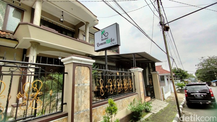 Kedai RomanTEAka Kedai RomanTEAka