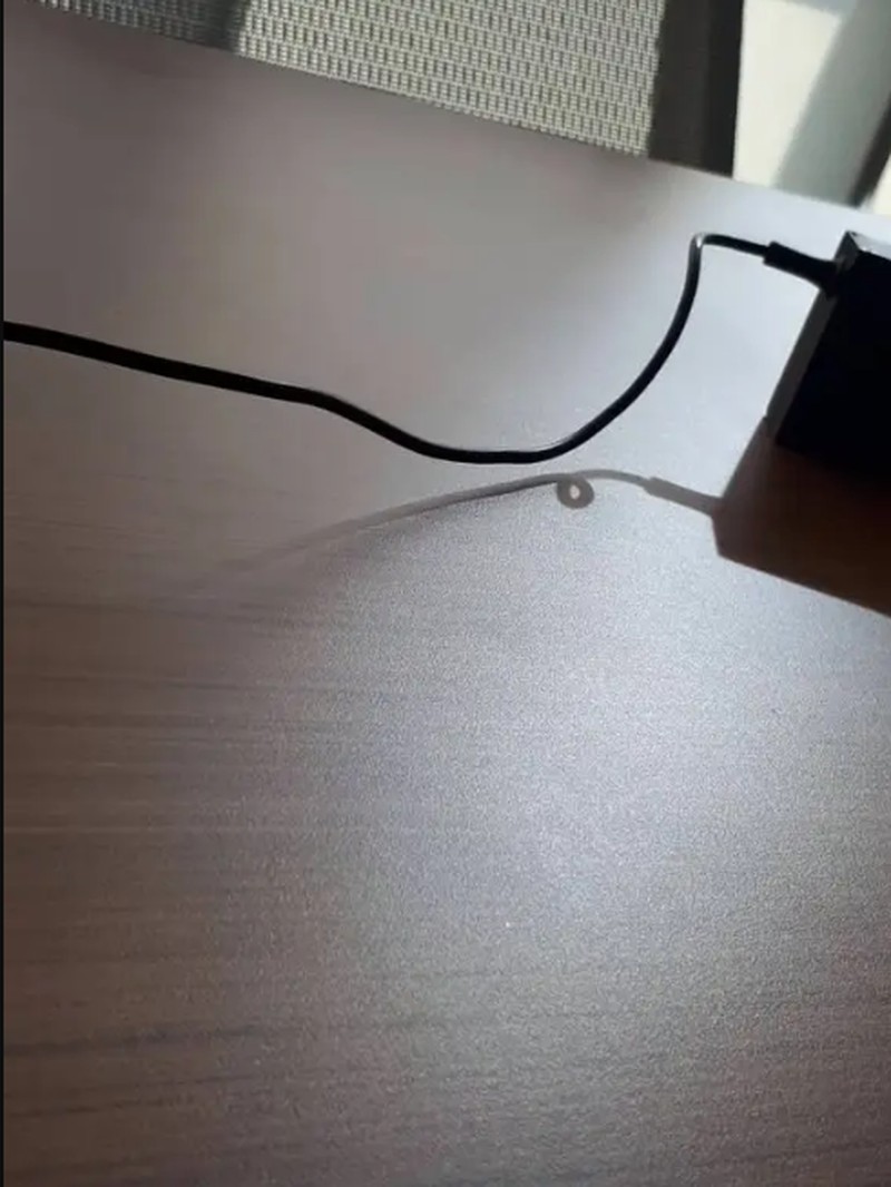 'Glitch in the Matrix' sering disebut menjadi tanda kita hidup dalam sebuah simulasi. Berikut ini foto yang bikin merinding.