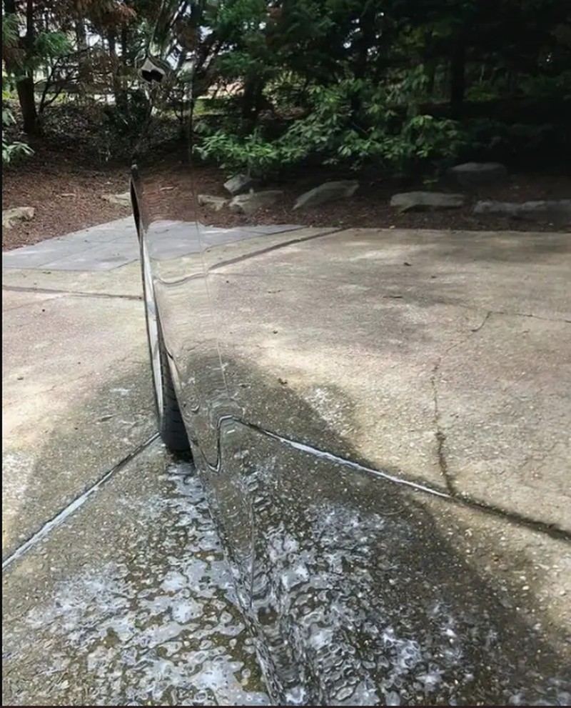 'Glitch in the Matrix' sering disebut menjadi tanda kita hidup dalam sebuah simulasi. Berikut ini foto yang bikin merinding.