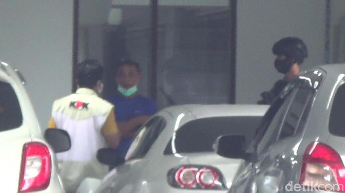 KPK geledah rumah pengusaha di Ciamis