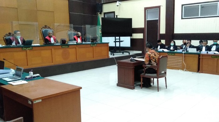 Kuasa Hukum Brigjen Prasetijo Utomo Bacakan Pleidoi