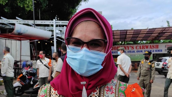 Lurah Cipete Utara Nurcahya