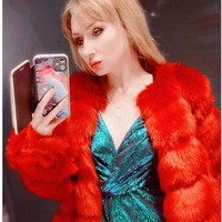 Bisnis MelKim ini jadi kontroversi lantaran tidak murni menjual underwear. sebelum mengirimkan pakaian dalam ke customernya, MelKim memberikan video ketika dia mengenakan pakaian dalam tersebut. Foto: dok. Instagram