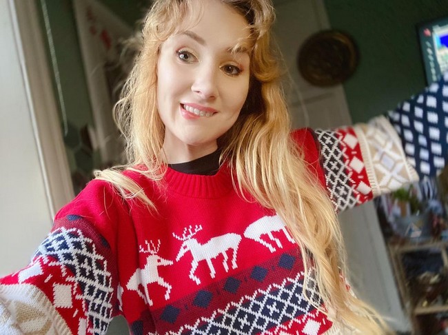  Di Instagramnya, MelKim pun kerap memberikan konten sensual dengan berpose menggunakan busana-busana seksi Foto: Instagram