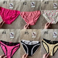 Wanita 30 tahun itu bisa mengantongi uang sekitar 600 poundsterling atau Rp 11 juta dari berjualan underwear dan stoking bekas pakainya. Dia berjualan underwear dari mulai 15 poundsterling (Rp 280 ribu) sampai 45 poundsterling (Rp 800 ribuan). Foto: dok. Instagram