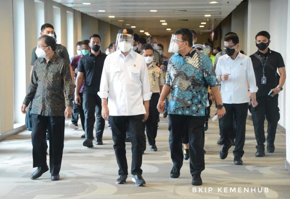 Menhub Budi Karya Sumadi cek Bandara I Gusti Ngurah Rai. (Dok Kemenhub)