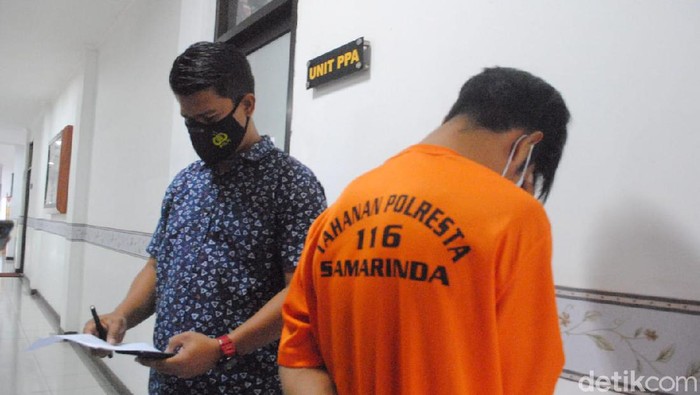 Pelaku diamankan polisi.