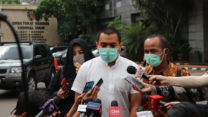 Pengacara FPI Aziz Yanuar di Polda Metro Jaya.