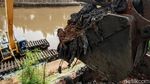 Antisipasi Banjir Ciliwung Dikeruk