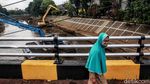 Antisipasi Banjir Ciliwung Dikeruk