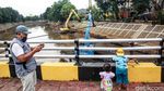 Antisipasi Banjir Ciliwung Dikeruk