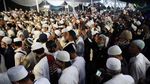 Top 5 Foto Pekan Ini: 6 Laskar FPI Tewas Ditembak hingga HRS Tersangka