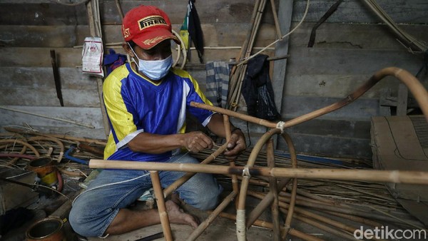PLBN Aruk Tutup, Ini Cara Penjual Rotan Pasarkan Produknya ke Malaysia