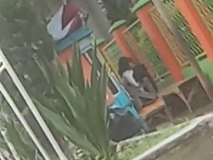 Jabar Hari Ini: Heboh Sejoli Bercumbu di Garut-KPK Geledah Rumah Pebisnis Ciamis