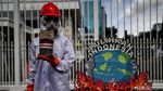 Sekuat Tenaga Menjaga Lingkungan dari Kerusakan Sekuat Tenaga Menjaga Lingkungan dari Kerusakan