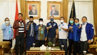 Hadir mendampingi Eddy Soeparno dalam Silaturahmi tersebut jajaran pengurus DPD PAN Kabupaten Cianjur beserta segenap unsur relawan H. Herman Suherman. dok. PAN
