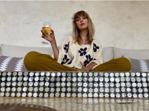Taylor Swift Jago Bikin Cake hingga Cinnamon Roll