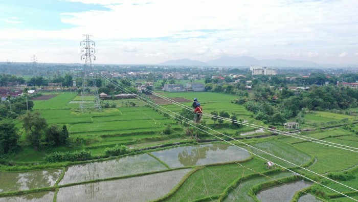 Upaya PLN Dukung Pariwisata dan MotoGP di Mataram PLN terus berupaya menyelesaikan pembangunan Saluran Udara Tegangan Tinggi (SUTT) 150 kiloVolt (kV) Mataram-Incomer.