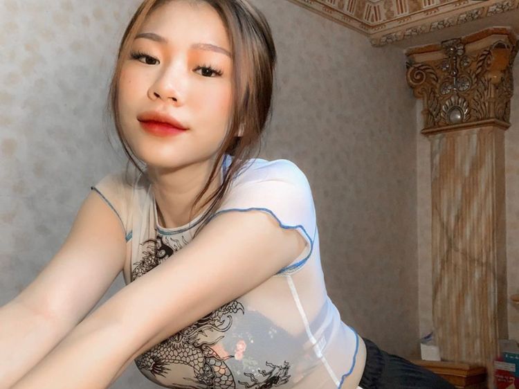 Potret Vey Ruby Jane, Model Vape yang Kerap Dikirimi Foto Alat Kelamin