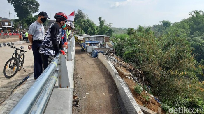 Wali Kota Malang dan Sekda Gowes Sidak Proyek