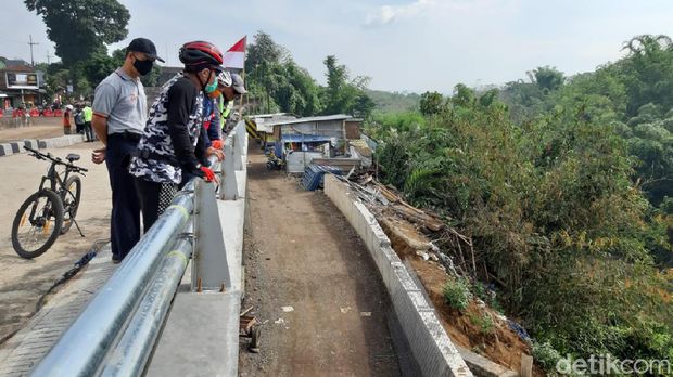 Wali Kota Malang dan Sekda Gowes Sidak Proyek
