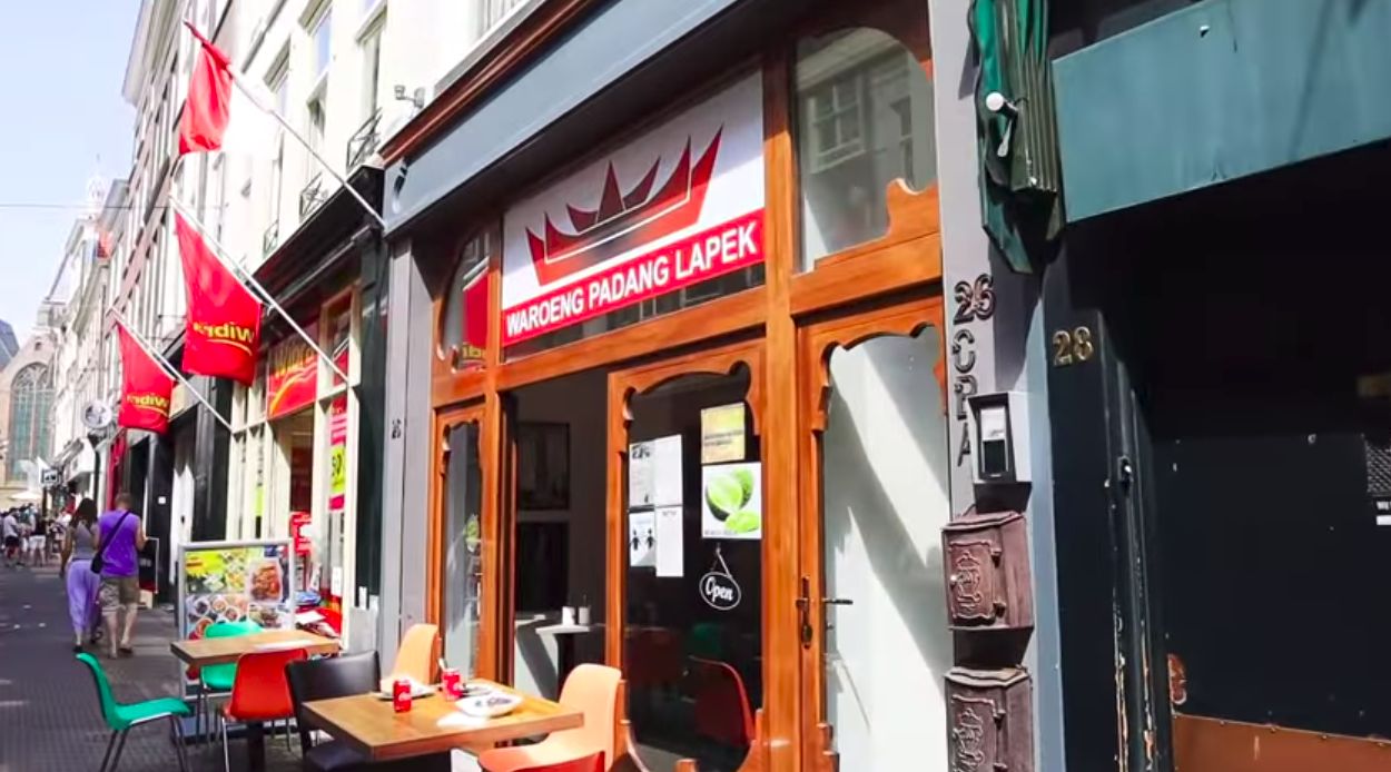 Waroeng Padang Lapek, Tempat Cicip Nasi Padang Autentik di Den Haag