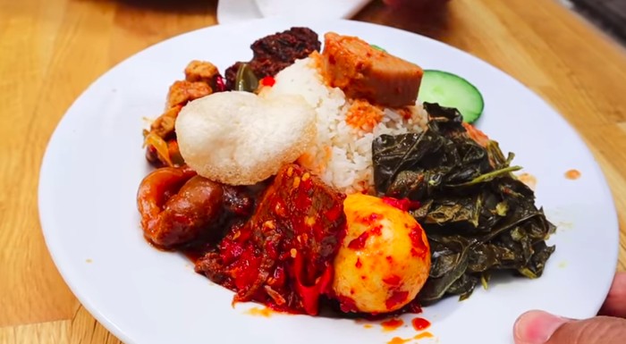 Waroeng Padang Lapek, Tempat Cicip Nasi Padang Autentik di Den Haag Waroeng Padang Lapek, Tempat Cicip Nasi Padang Autentik di Den Haag