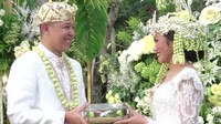 Donne Maula memberikan mahar ke Yura Yunita sejumlah uang sebesar Rp 11.122.020. Foto: Instagram Yura Yunita