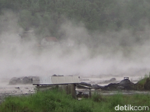 Hujan Diperkirakan Guyur Semeru Hari Ini, Warga Diimbau Waspada Banjir Lahar